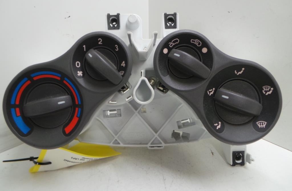 Fiat Panda 169 Bj.03 Heizungsregulierung Heizungsbedienung DENSO